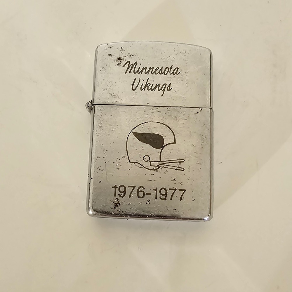 Vintage Minnesota Vikings 1976-1977 London House Duluth Lighter NFL Football